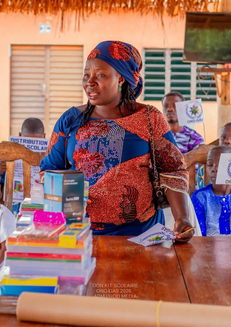 Distribution des kits scolaires — Orphelinat Cœur Unis de Tori